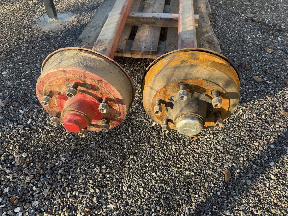 Anhänger Achsen  6 Tonnen 2