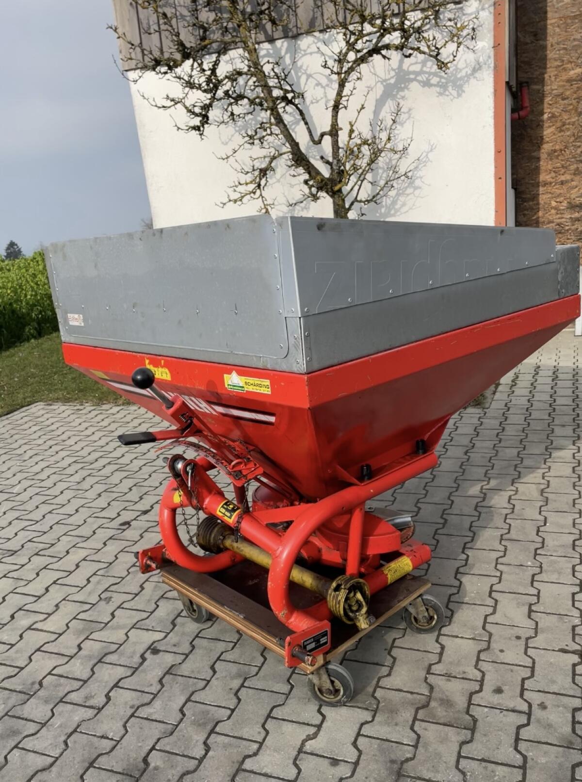 Mineraldüngerstreuer RAUCH ZSA 450 1