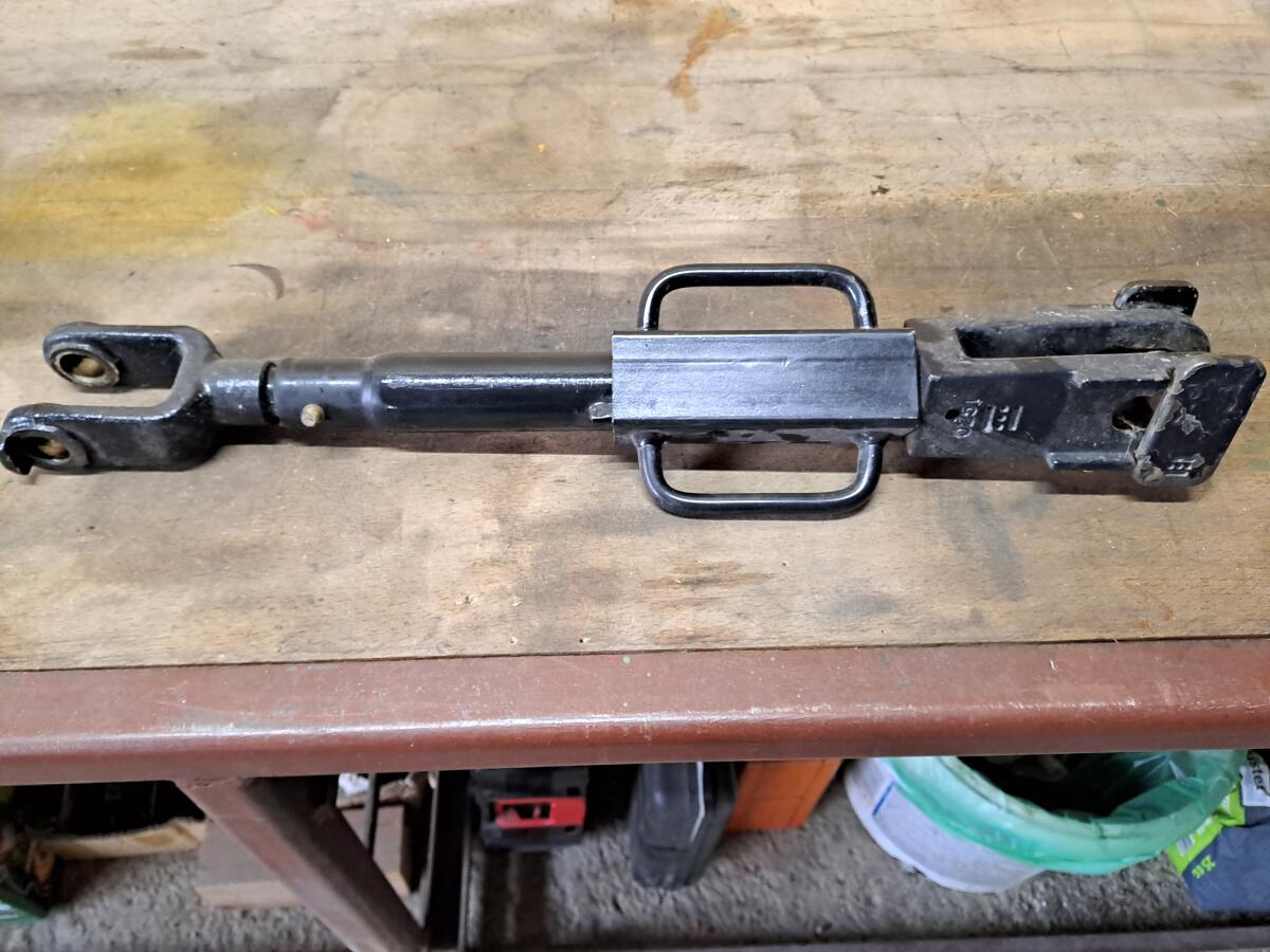 Verstellbare Hubstrebe für Steyr Kompakt & New Holland 1