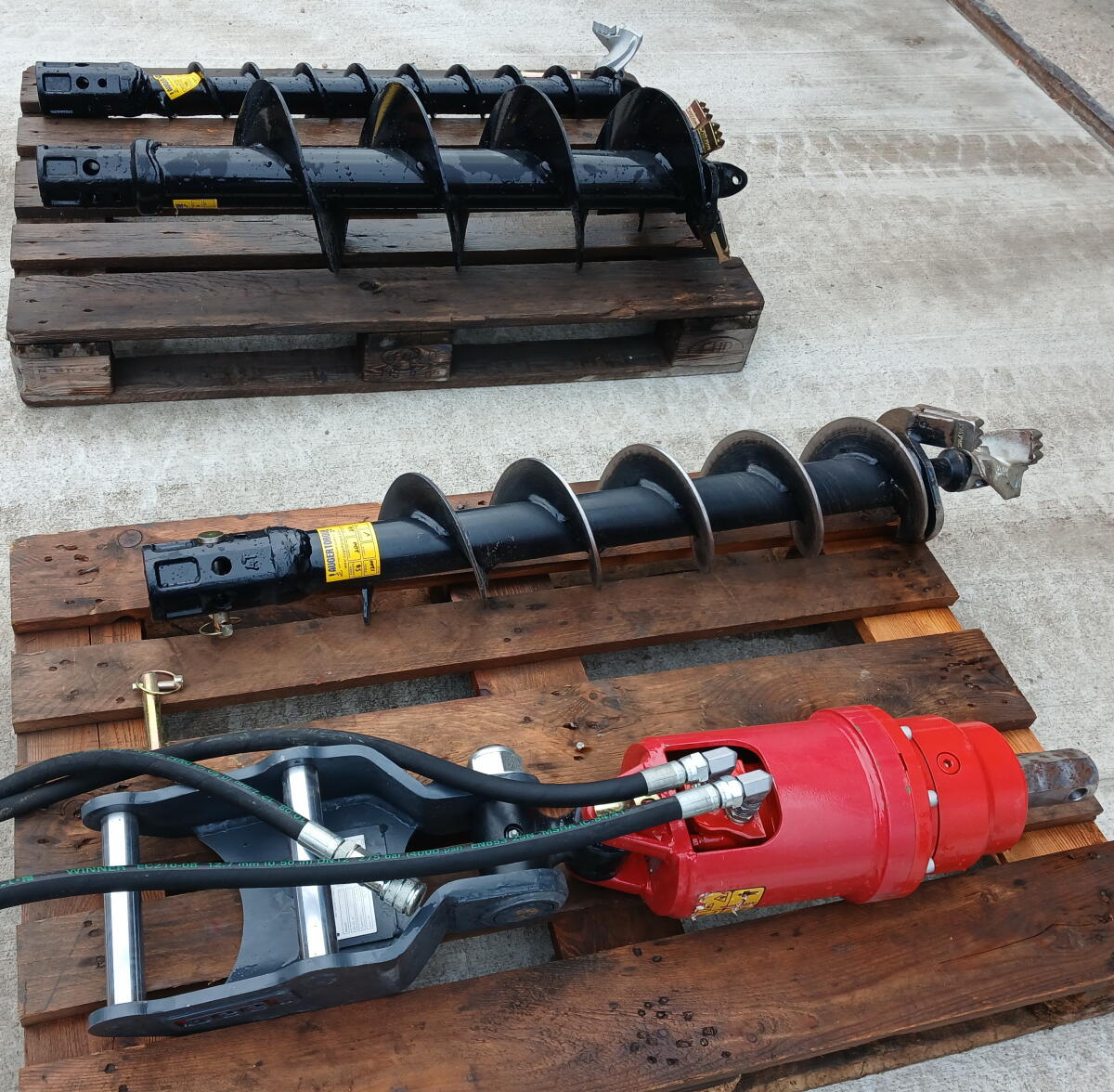 Erdbohrer Geel 2500, Minibagger 1