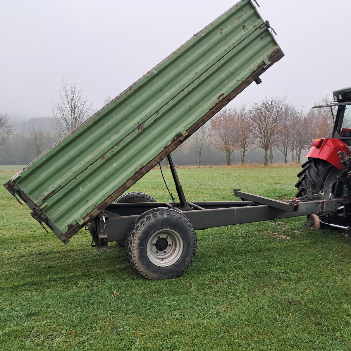 Massiver Huber Kipper 1