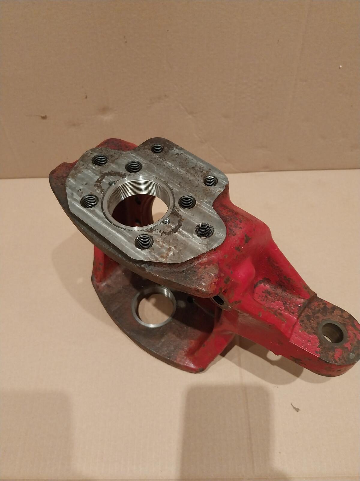 Verkaufe Nabenträger zu ZF-Apl 1351 oder 1251 Vorderachse 1