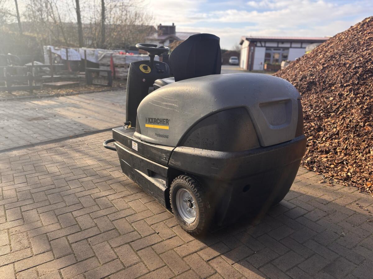 Kärcher Professional KM100/100 R Diesel Yanmar 2