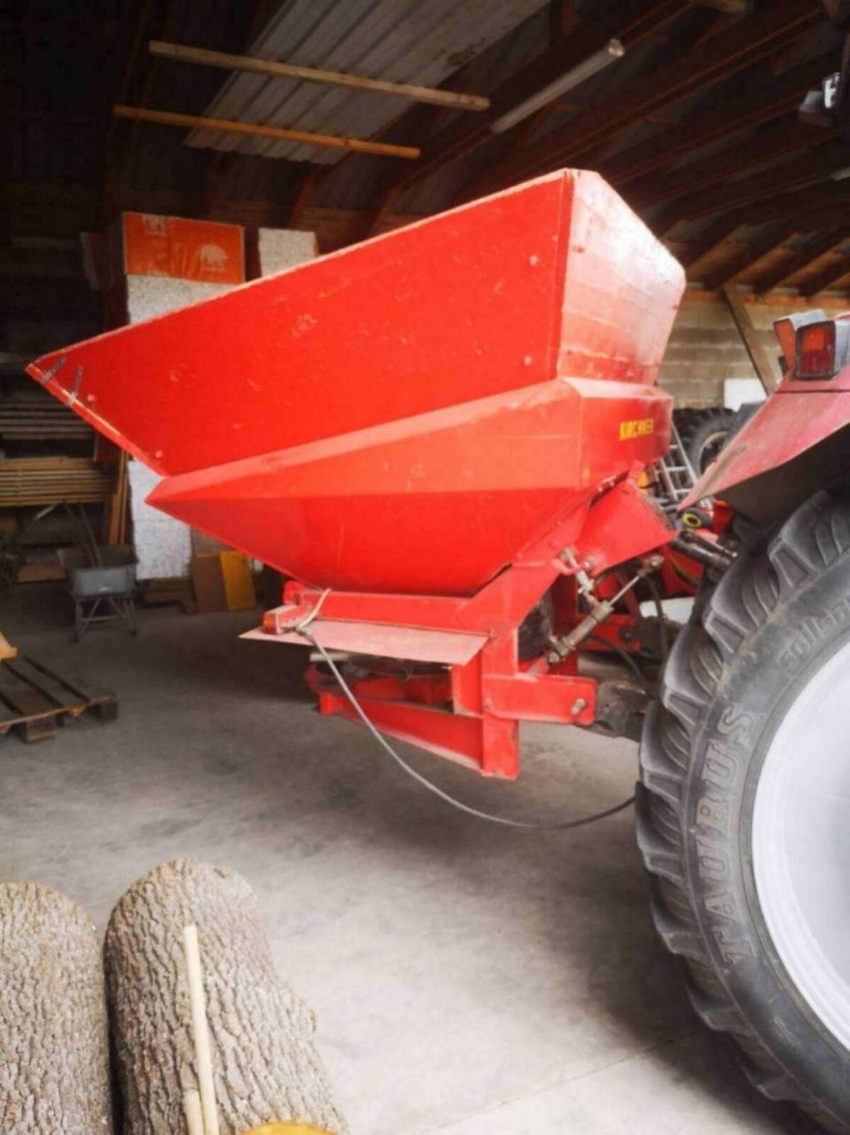 Kirchner Düngerstreuer 1