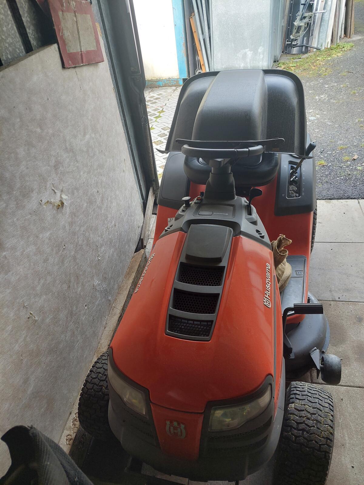 Husqvarna Rasentraktor 3