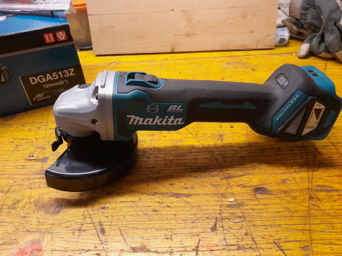 Winkelschleifer Makita DGA513Z 1