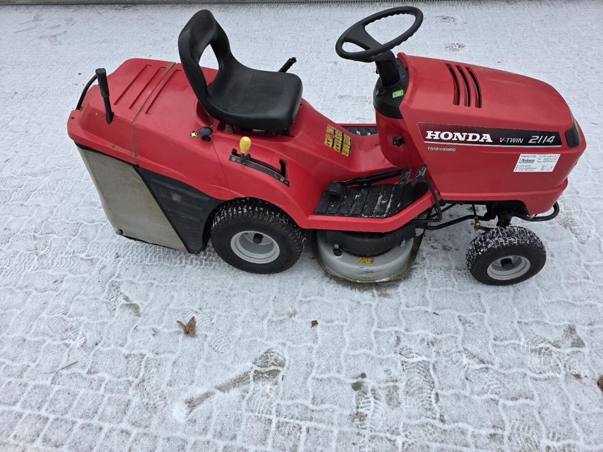 Rasentraktor Honda, 2 Zylinder 1