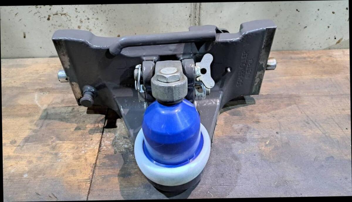 Scharmüller Kugelkopfkupplung K80 für Fendt 716 718 720 722 3