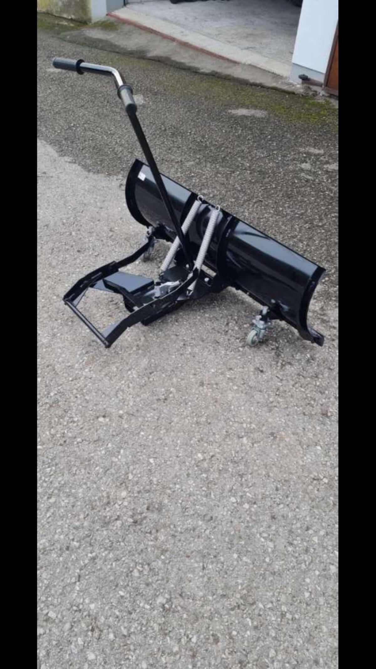 Schneeschild Kova Schneepflug Husqvarna Rider Rasentraktor 1