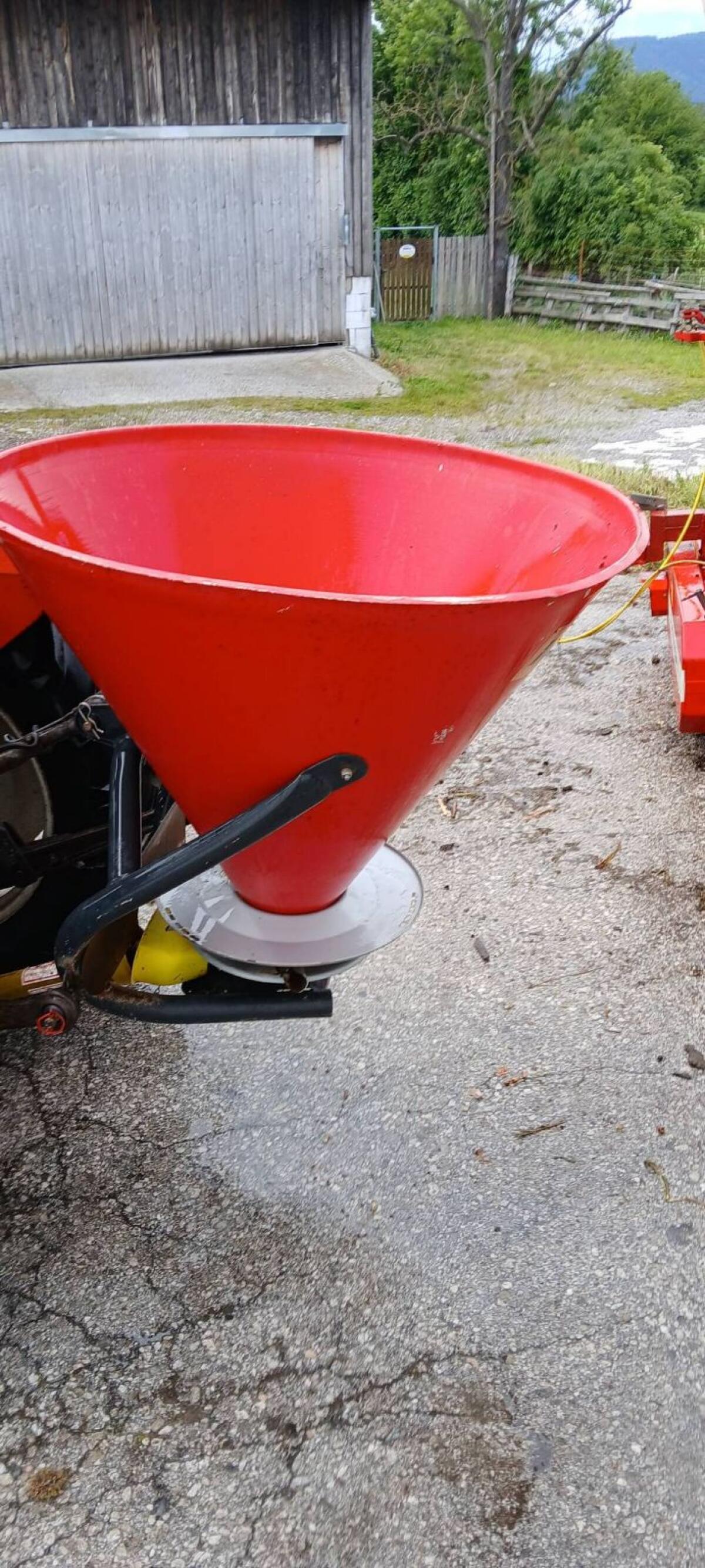 Einscheiben-Streuer Landgut OMB C503N Pöttinger 2