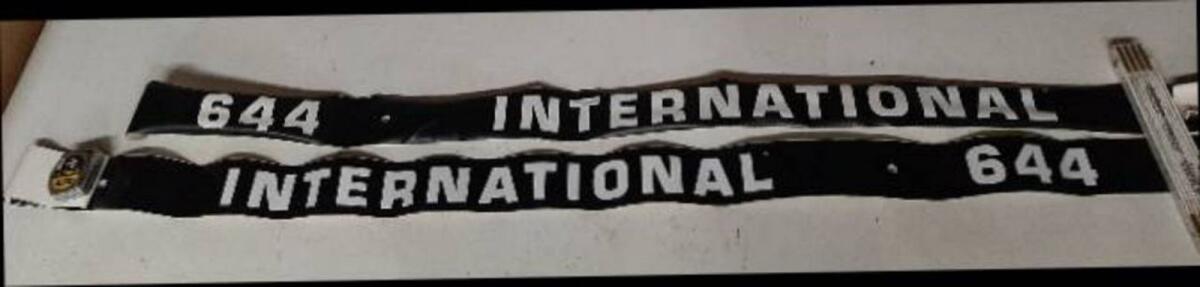 Seitenaufkleber 644 International 1