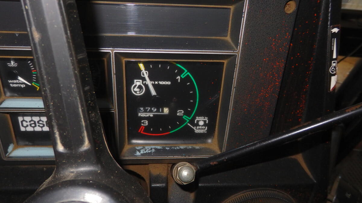 CASE DAVID Brown 1390 AWD 1