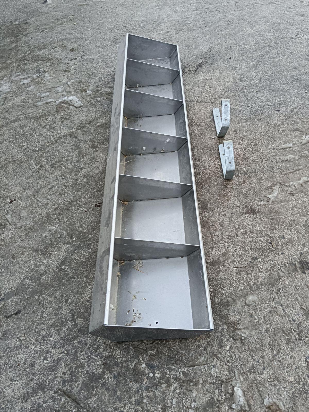 Futtertrog aus Edelstahl 2