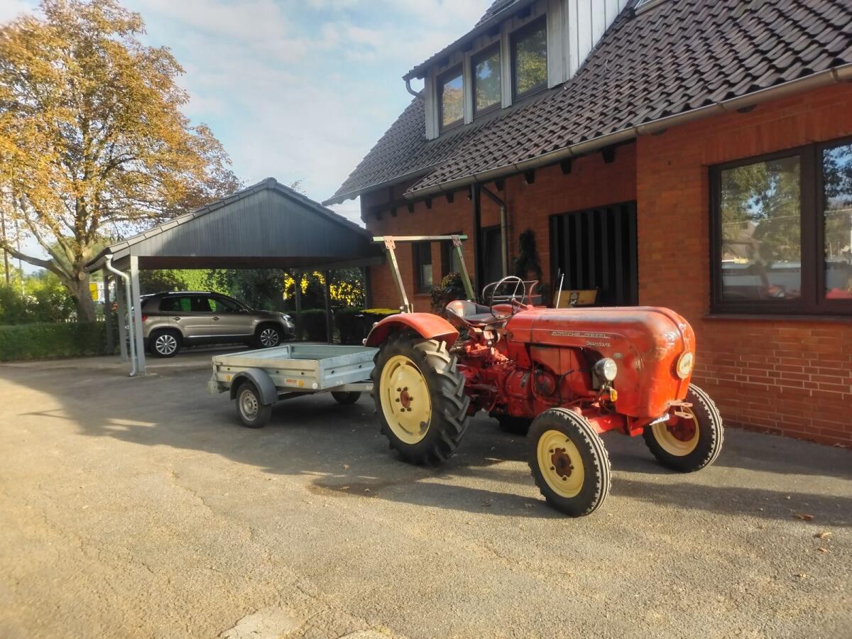 Porsche Standard 218 2