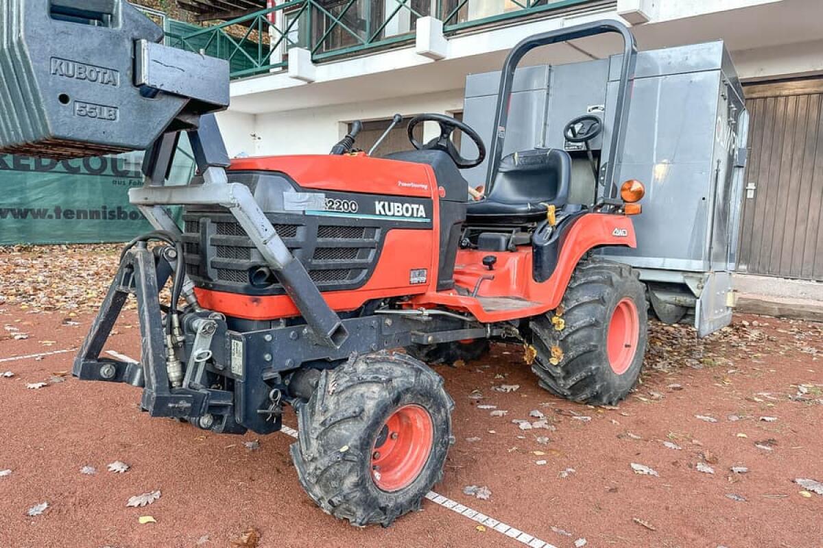 Kubota BX 2200 1