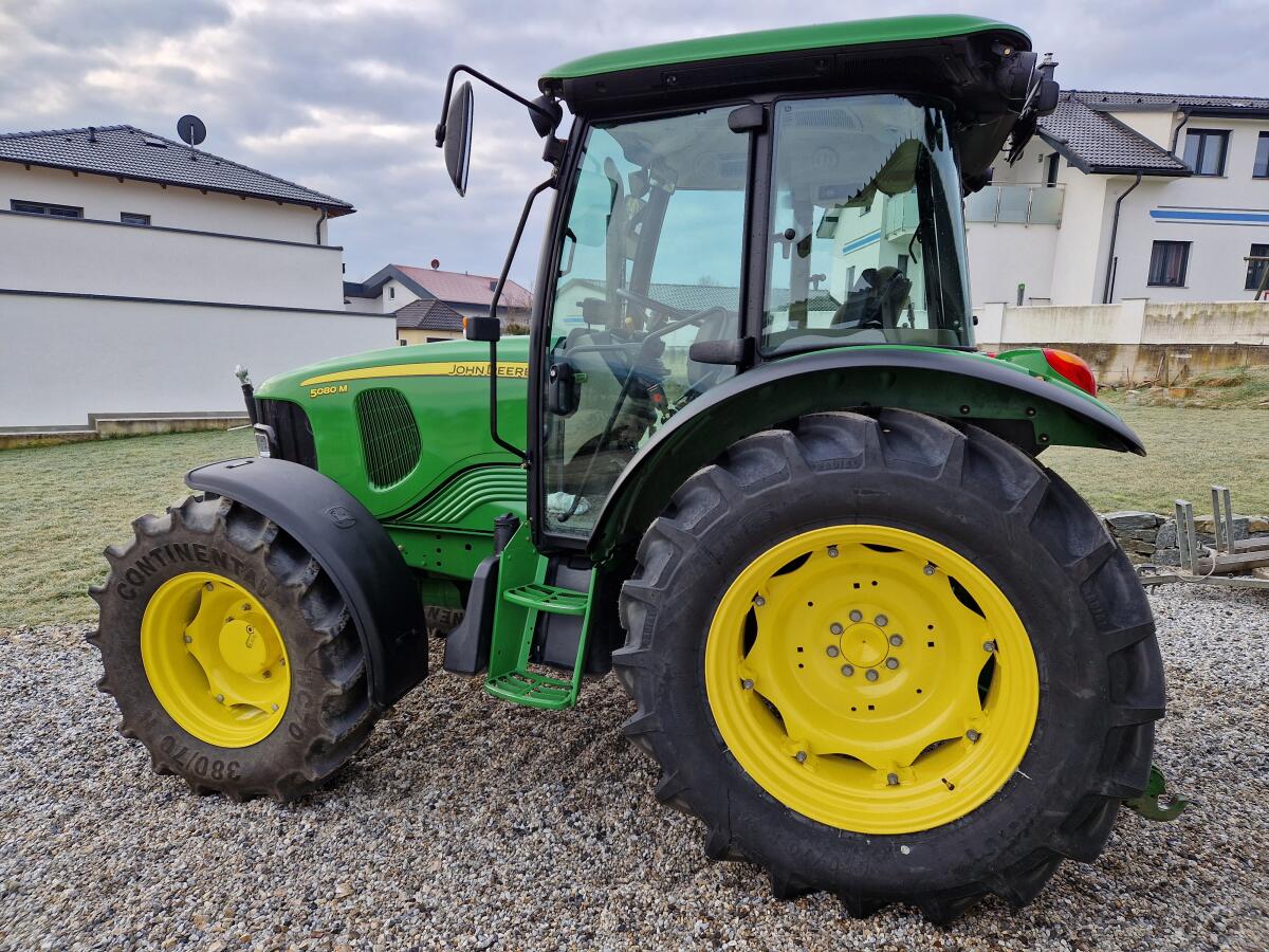John Deere 5080M 3