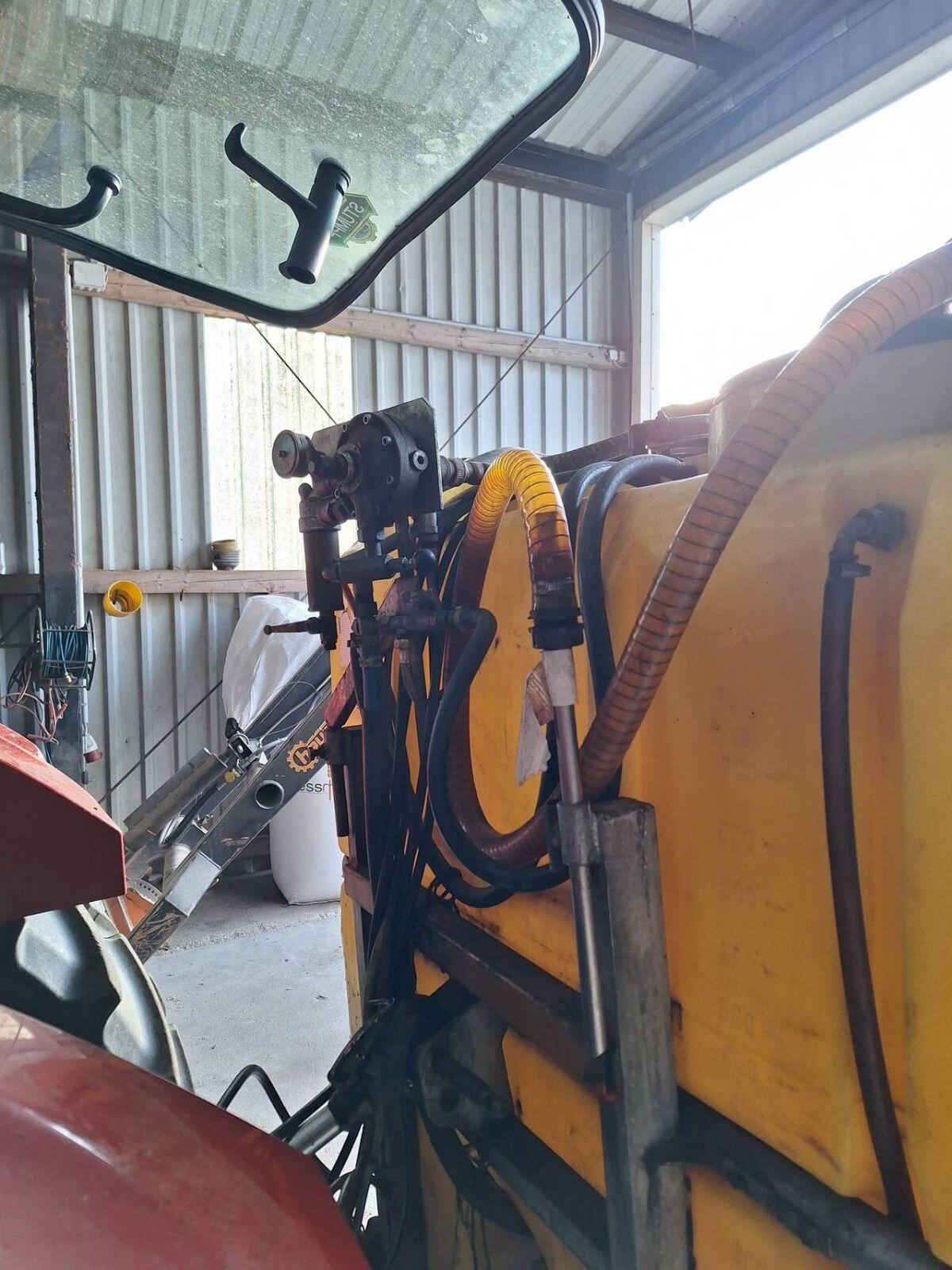 Feldspritze Jessernigg 880 2