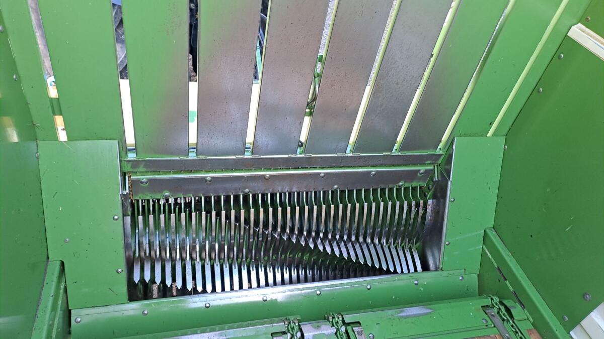 Sehr guter AX 310 Ladewagen 3