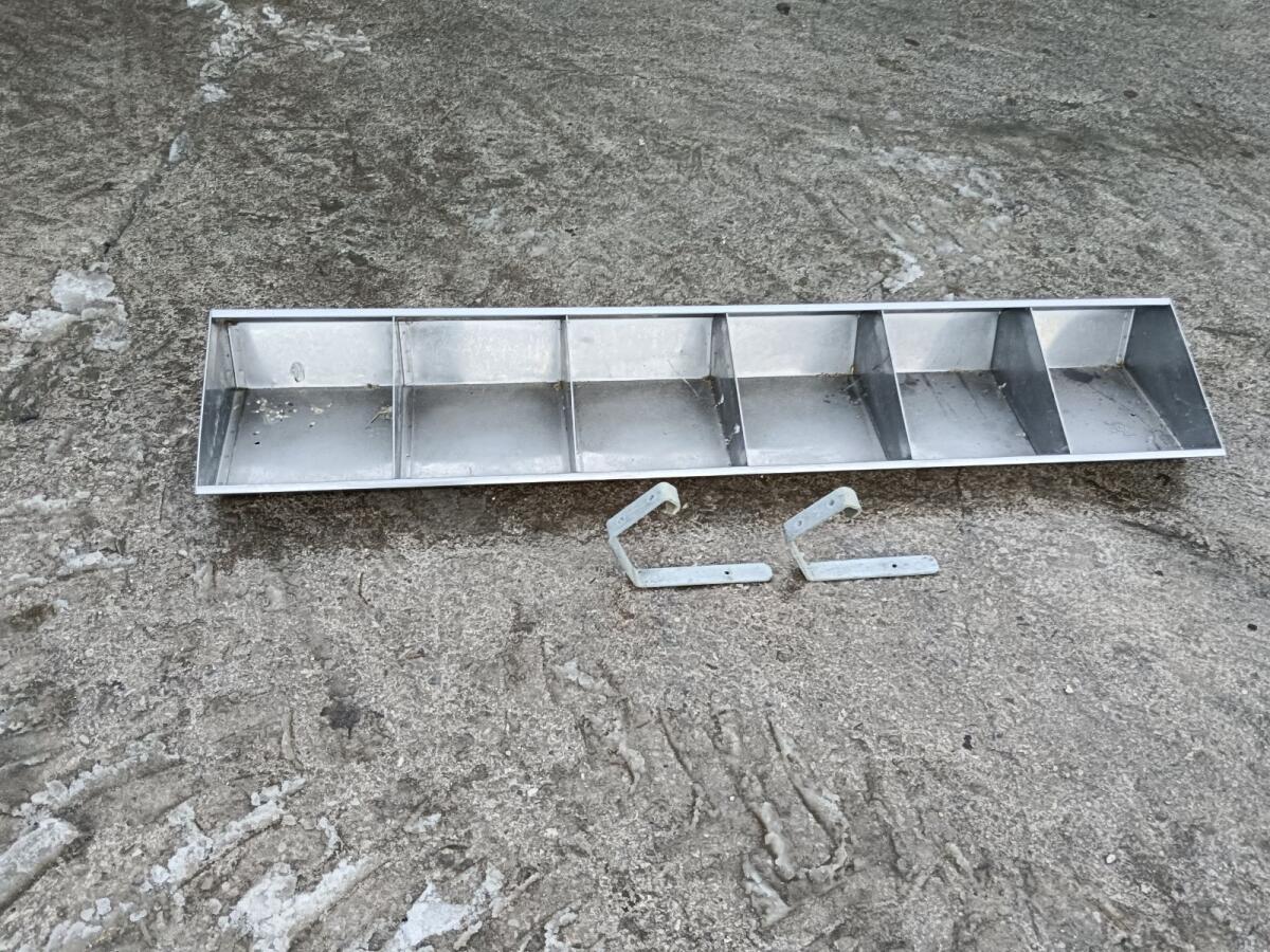 Futtertrog aus Edelstahl 3