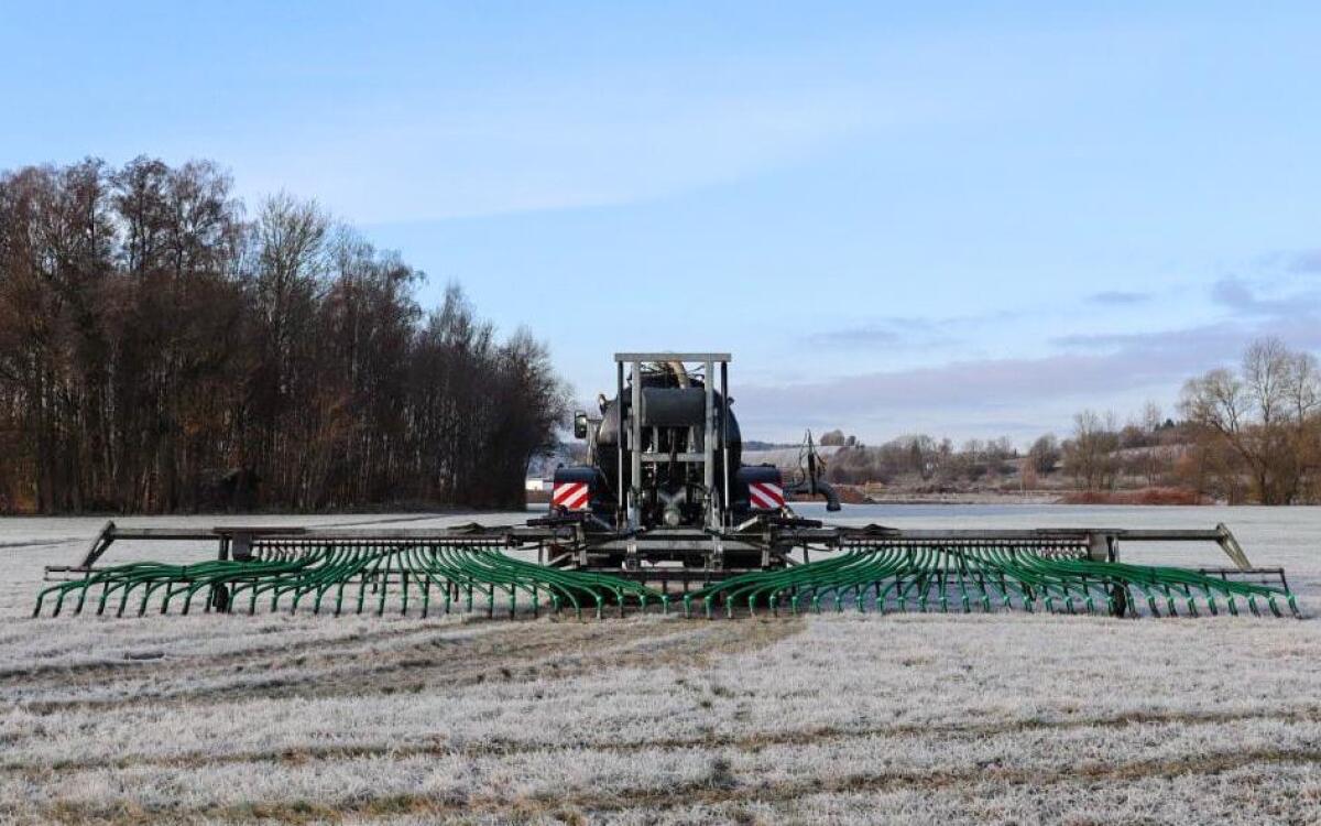 Fliegl Pumpfass Schleppschuh Bomech Kumm 2