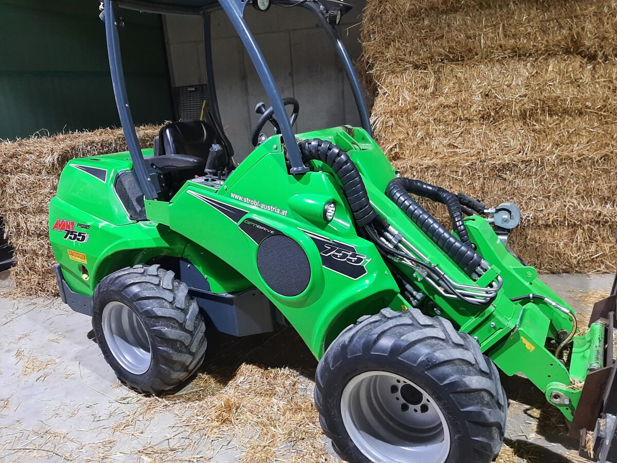 Hoflader Avant 755i 1