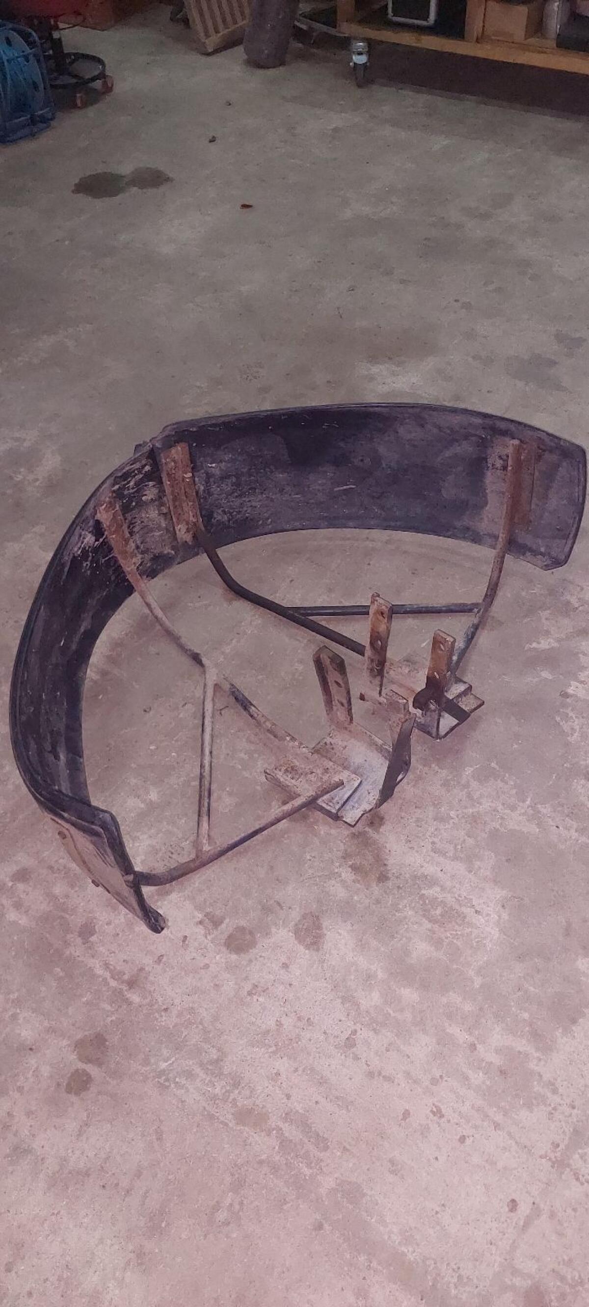 Kotflügel vorne Steyr 8080 8090, komplett 1