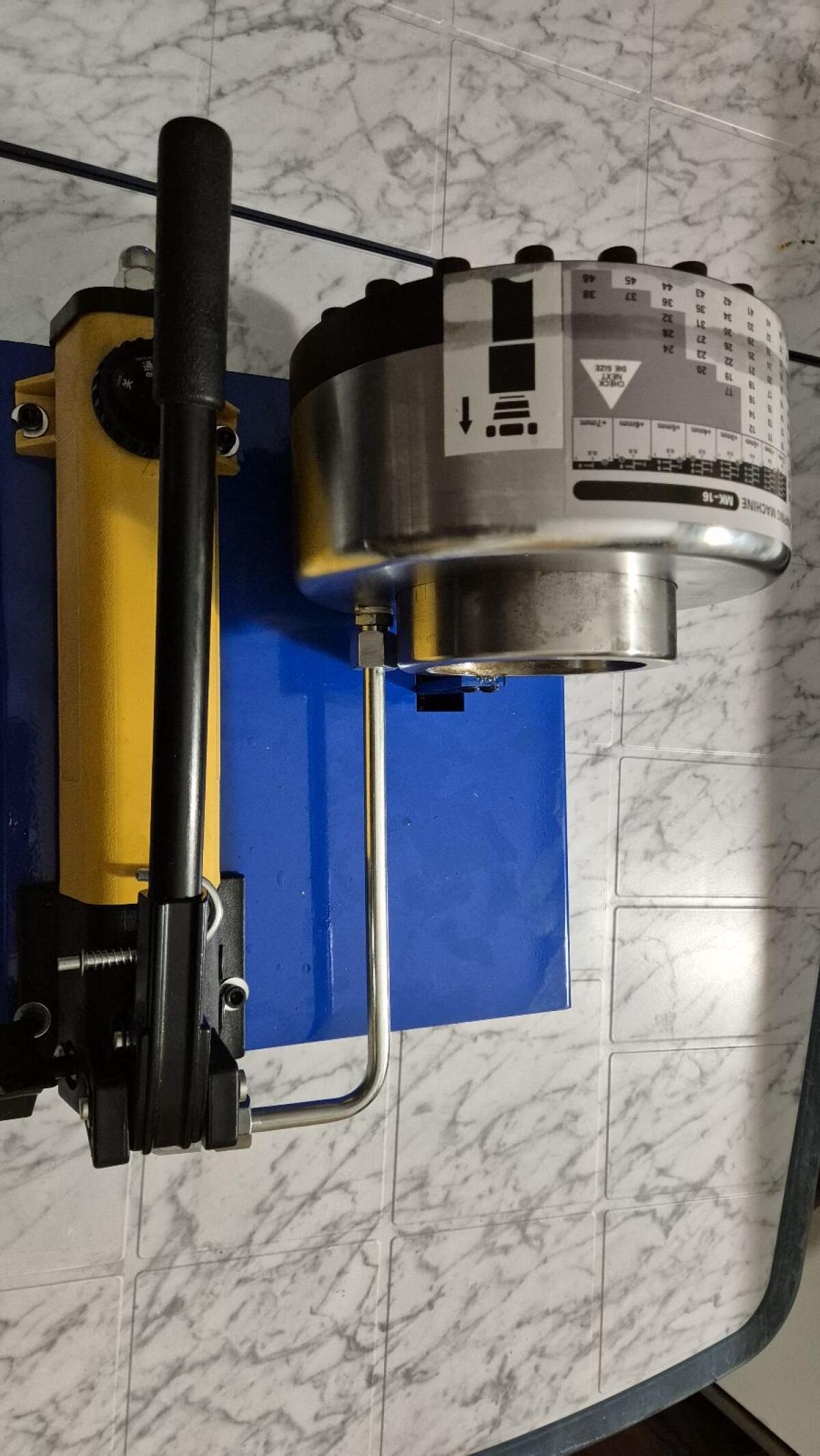 Hydraulik-Schlauchpresse 3