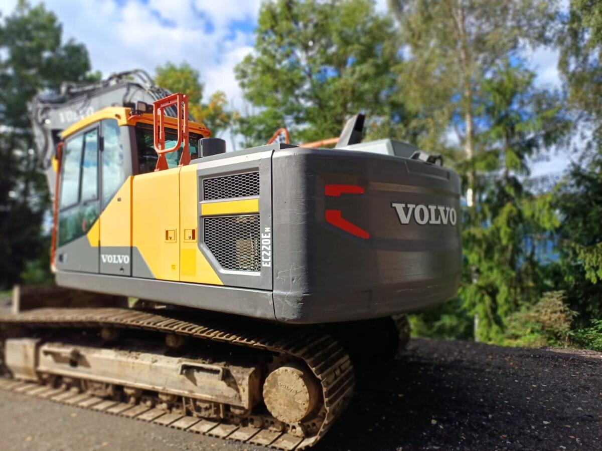 Kettenbagger Volvo EC220EN 3