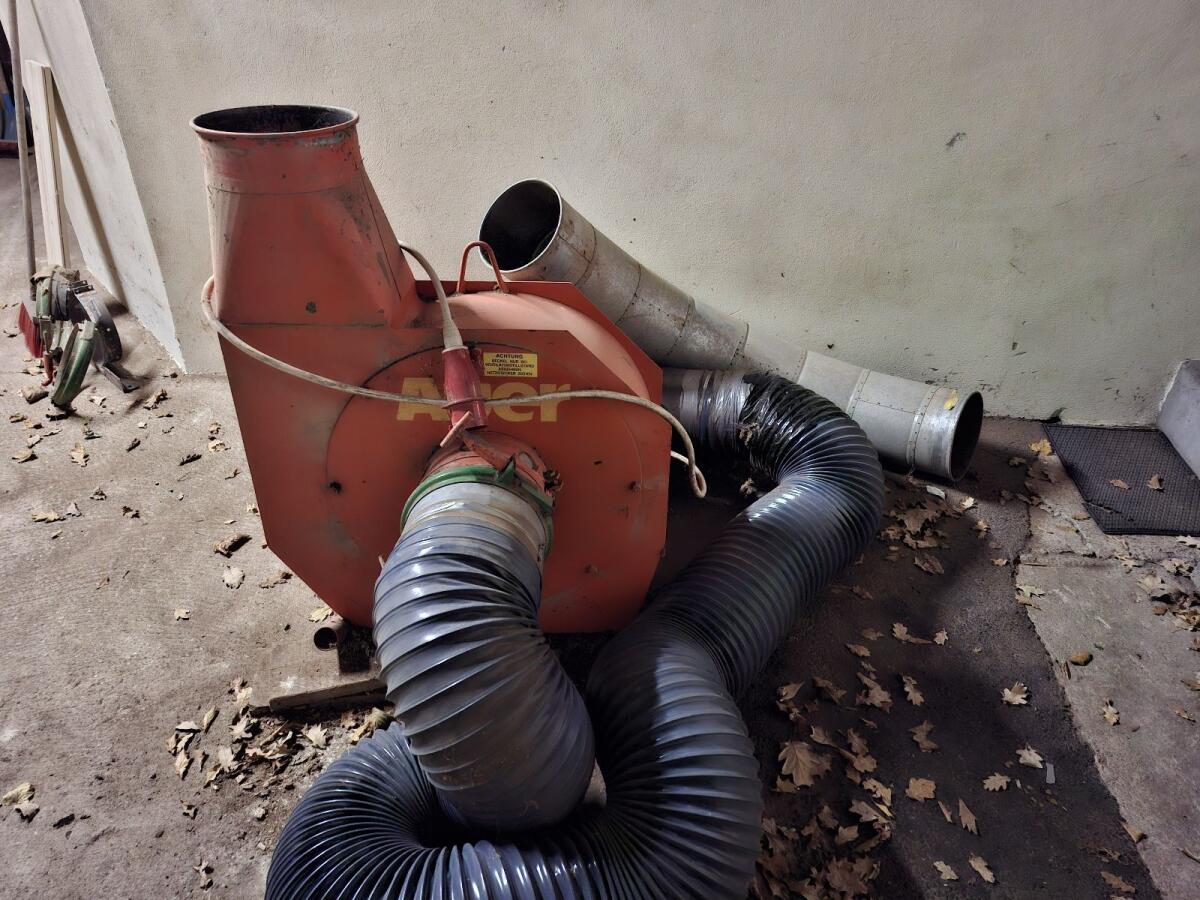 Auer Hackgutgebläse 1