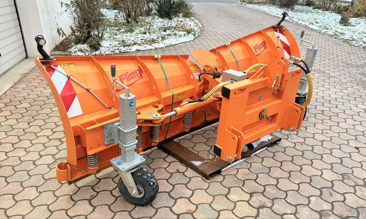Fliegl Mammut Vario Schneepflug Schneeschild Hauer Hydrac 3
