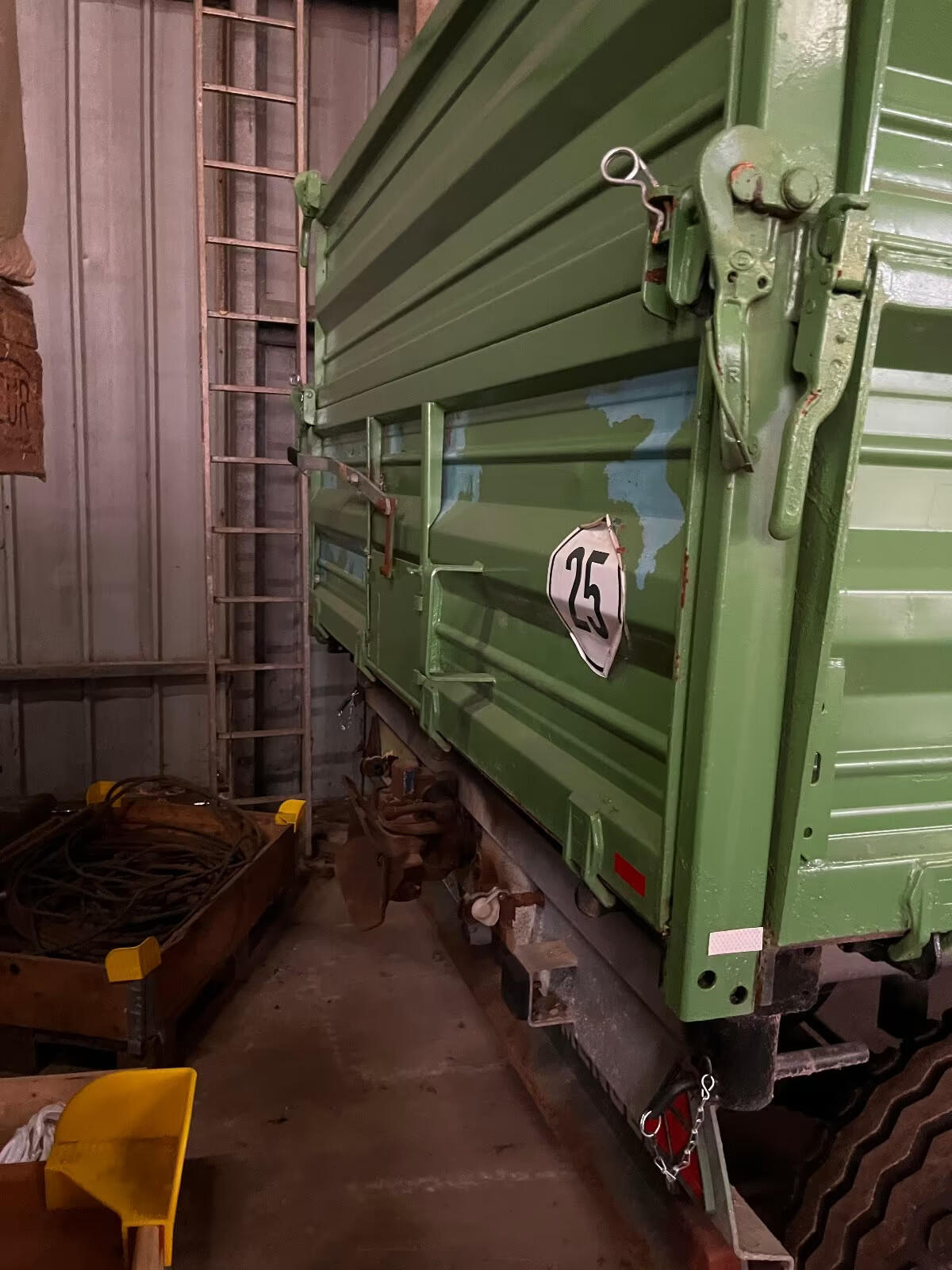 10 t Mengele MZDK 10 S Dreiseitenkipper 3