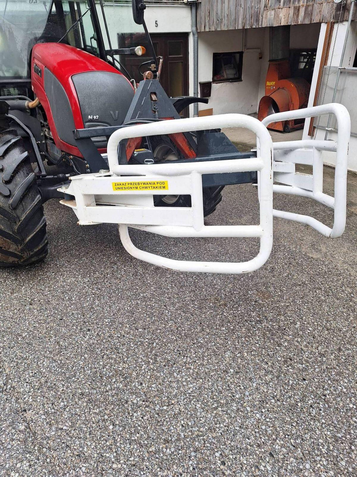 Rundballengreifer / Rundballenzange 2