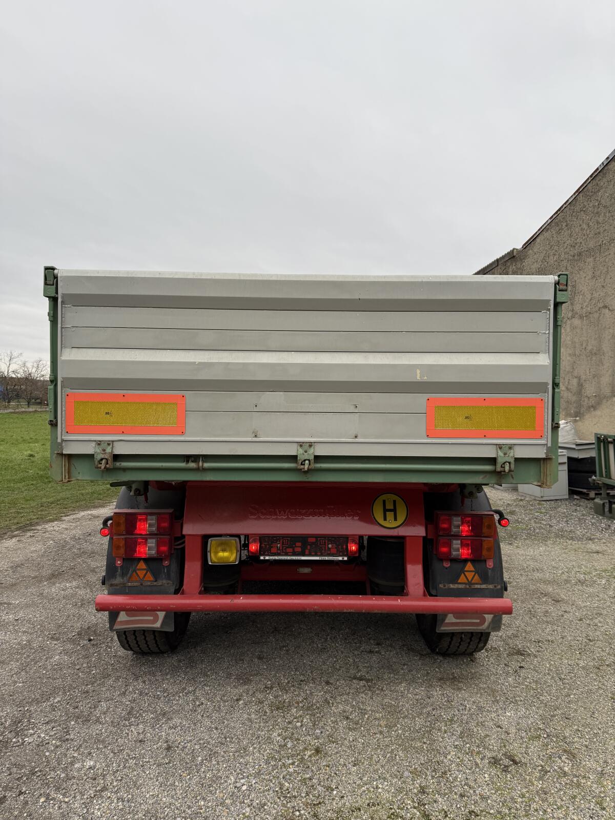 Schwarzmüller Kipper 3