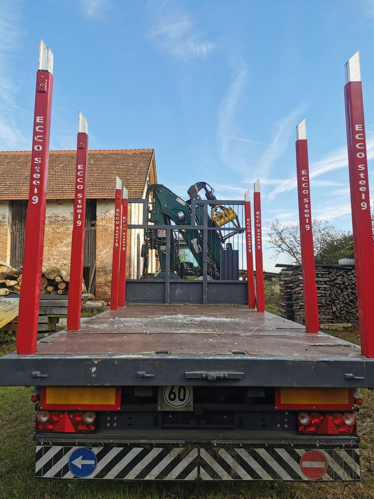 Krananhänger mit 3-Seitenkipper 2