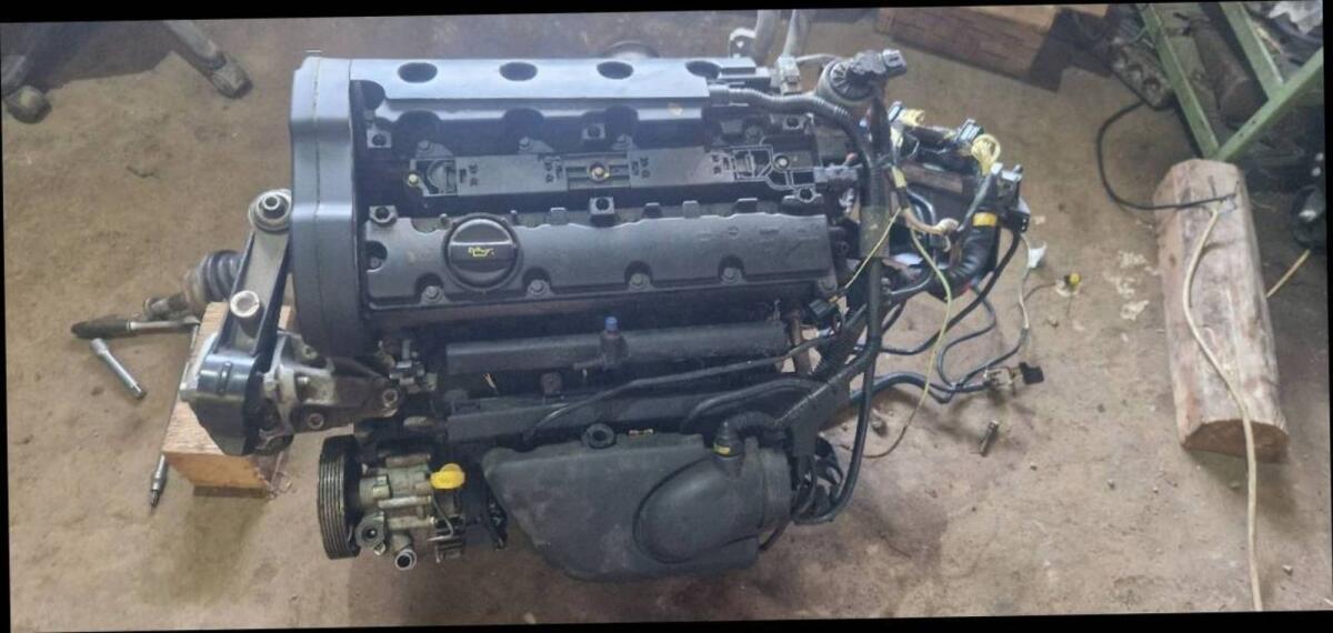 Citroen/Peugeot 1.8 16V Motor 3