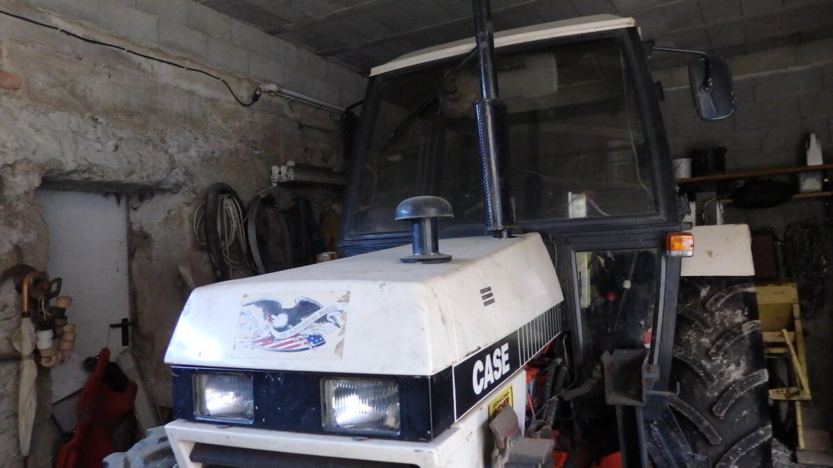 CASE DAVID Brown 1390 AWD 2