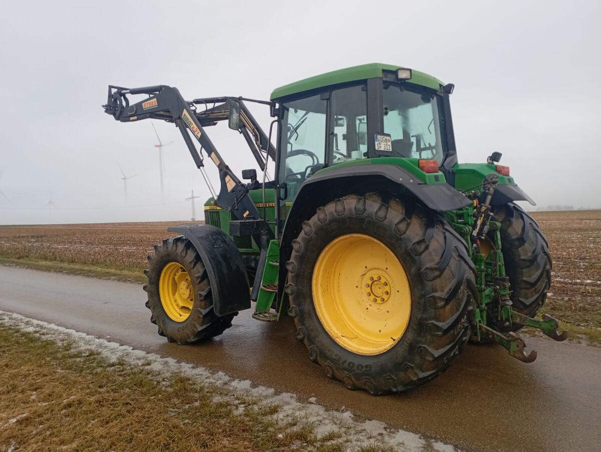 John Deere 6800 3