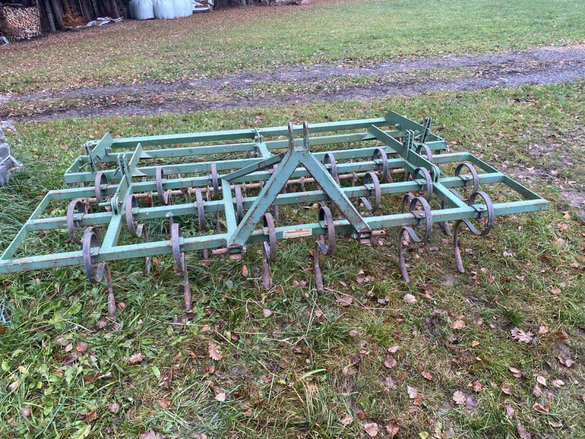 Diverse Landmaschinen zu verkaufen Deutz F1L612 1