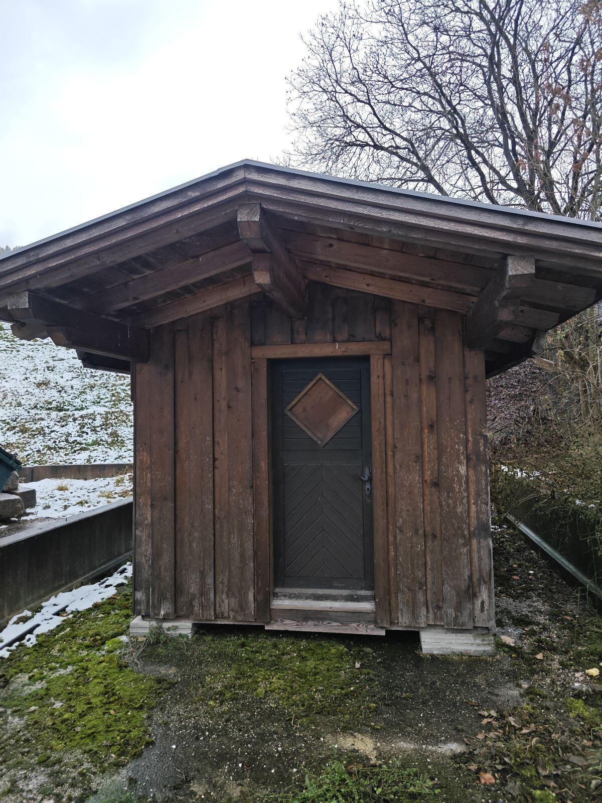 Gartenhaus mit Heizung und Stromanschluss 3