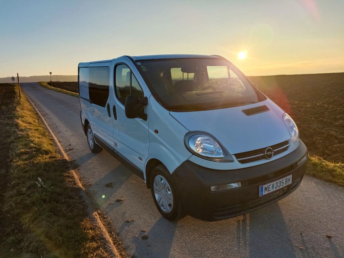 Opel Vivaro 2