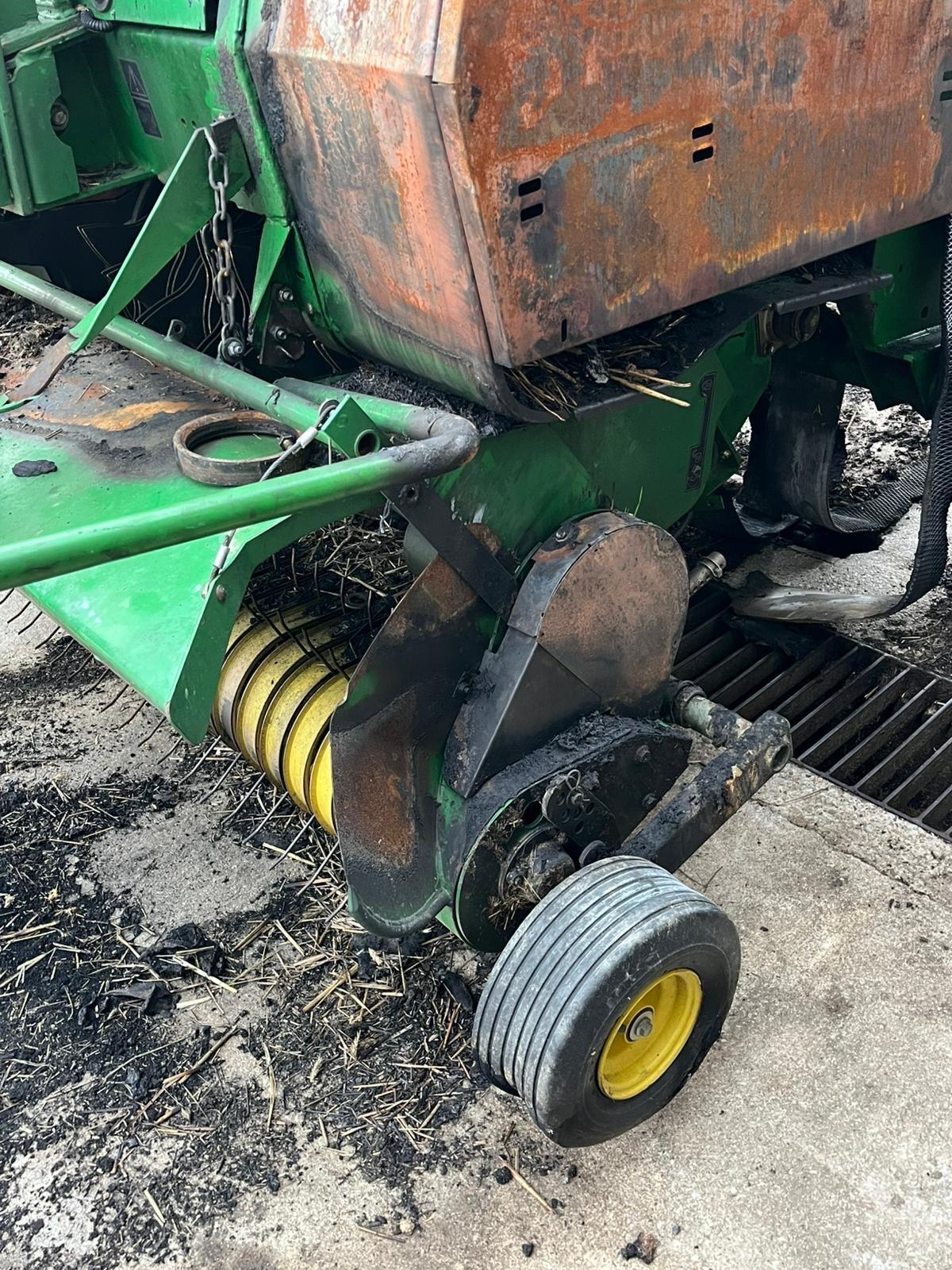 John Deere 582 Brandschaden 2
