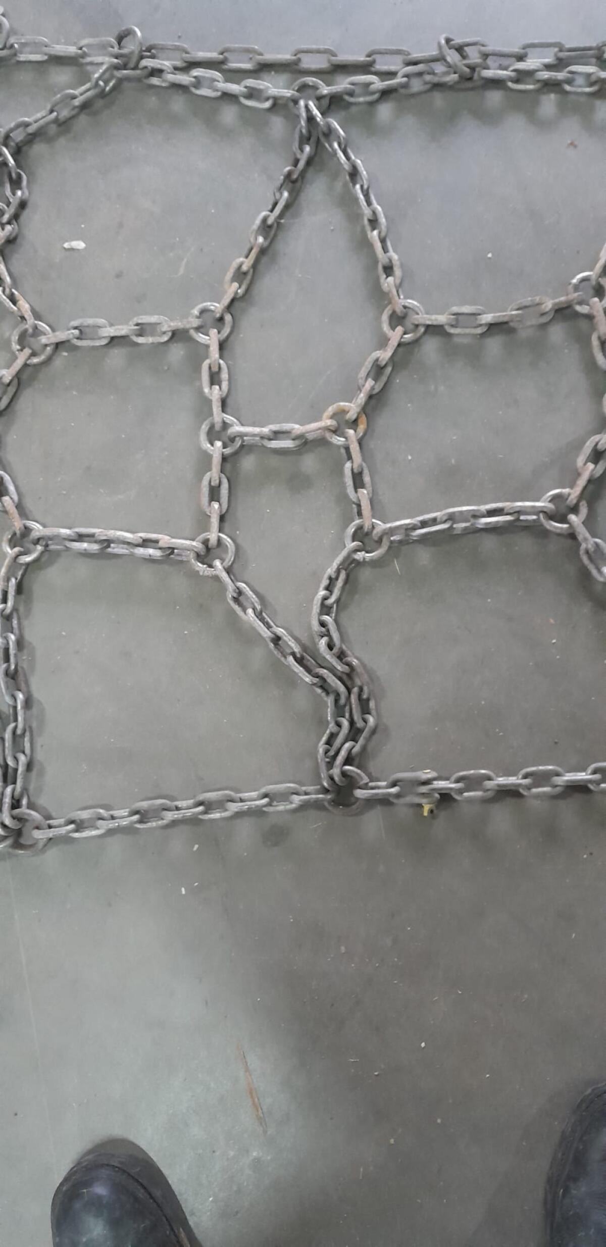 Schneeketten zu verkaufen, passend für 540/65-30 Reifen 1