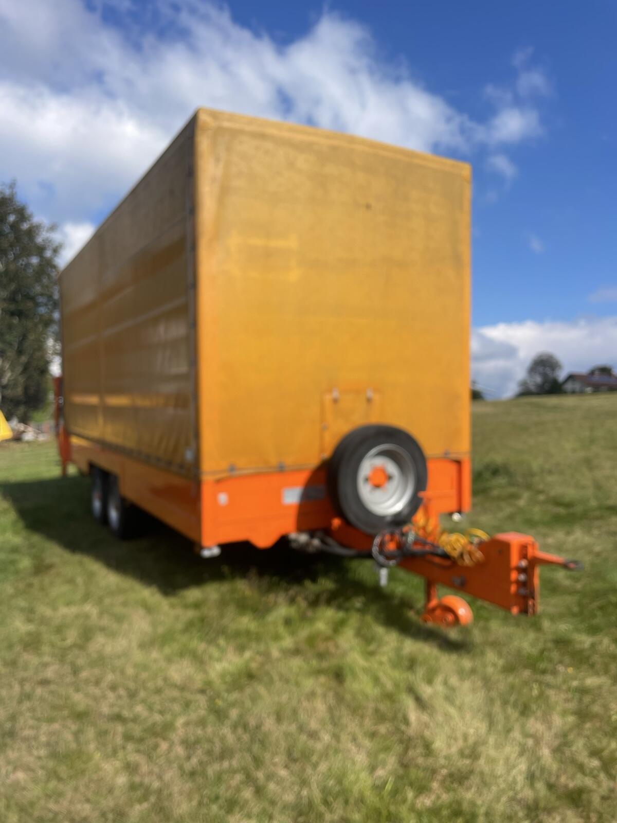 Tandem-Anhänger 1