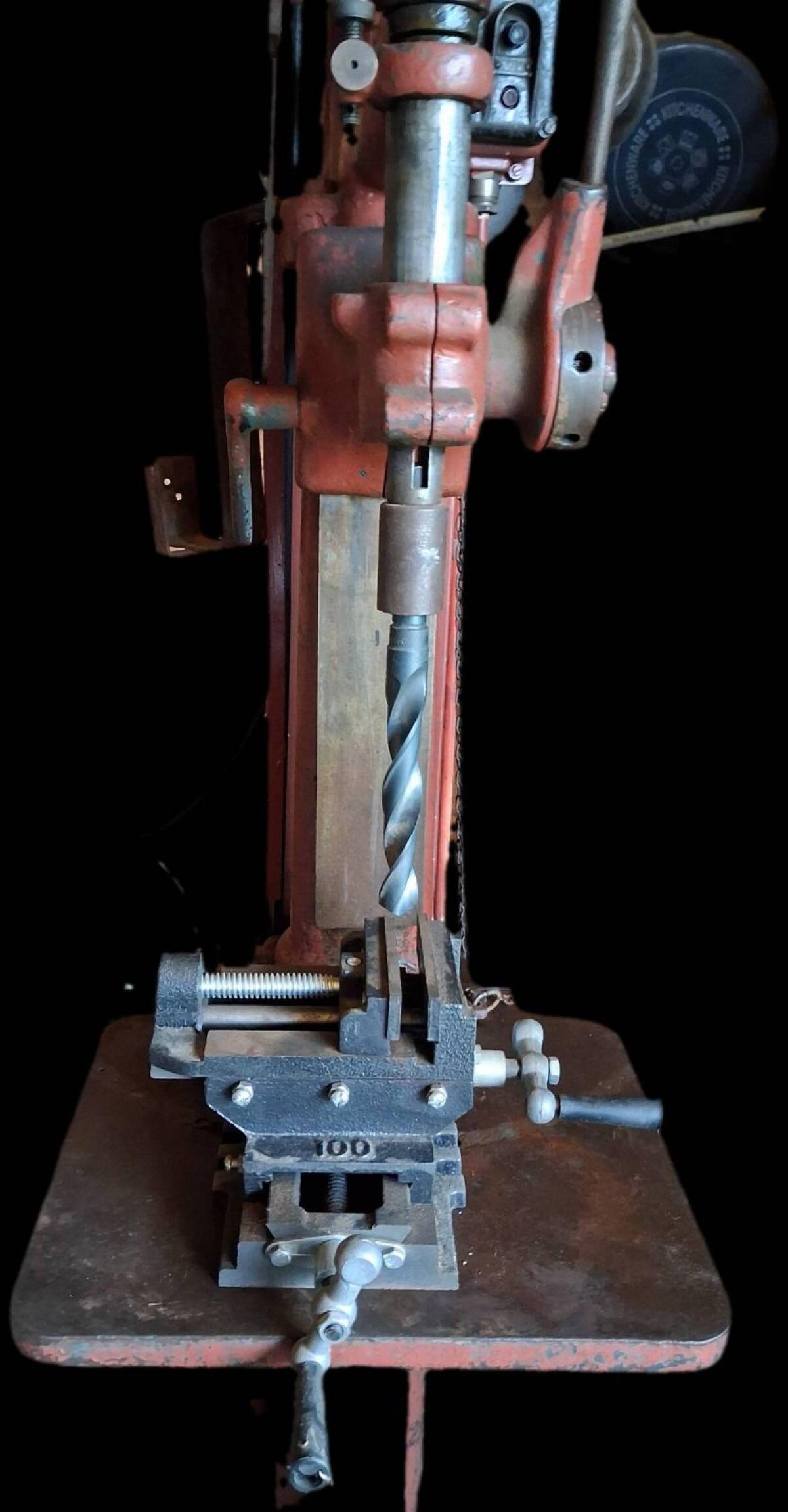 Große Ständerbohrmaschine 2