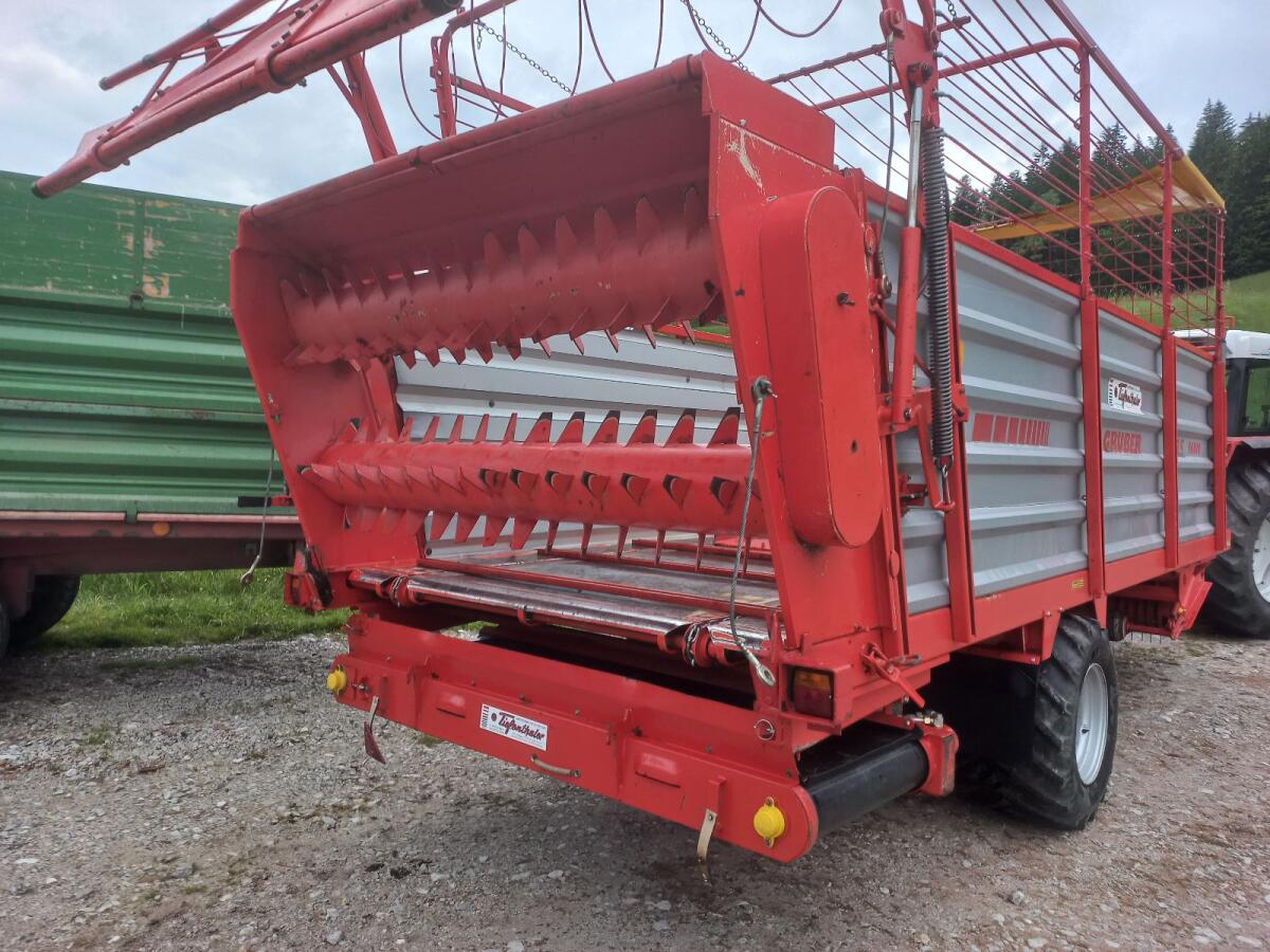 Dosierwalzen und Querförderband von Gruber Ladewagen 1