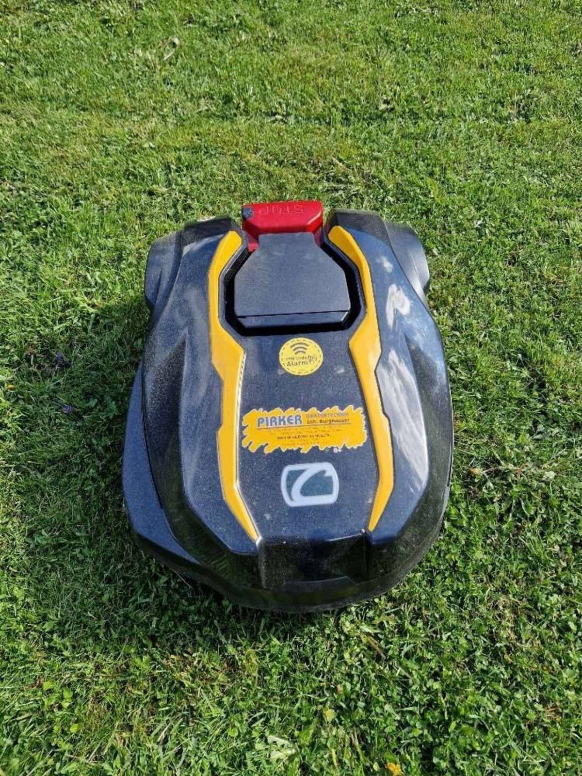 Cub Cadet XR5 2000 1