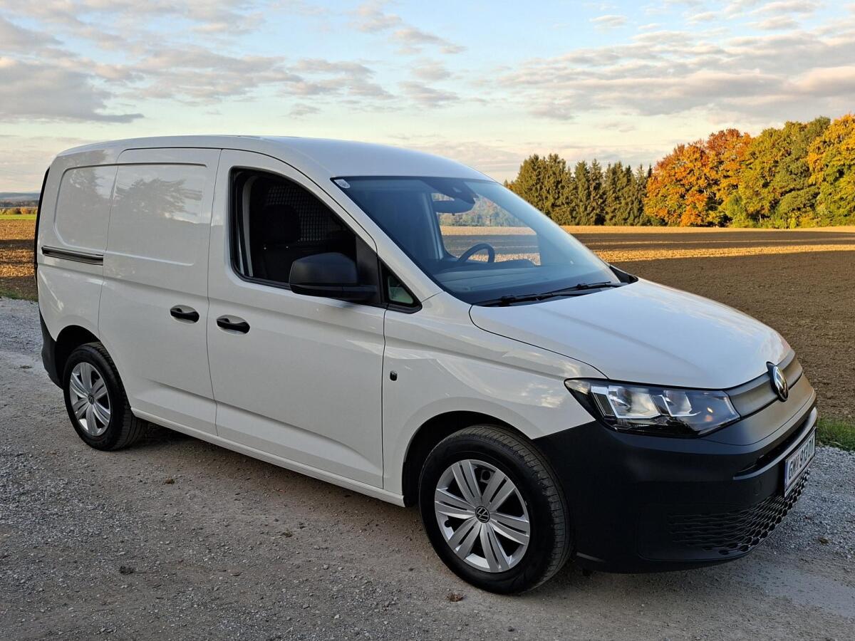 VW Caddy Cargo Entry 1