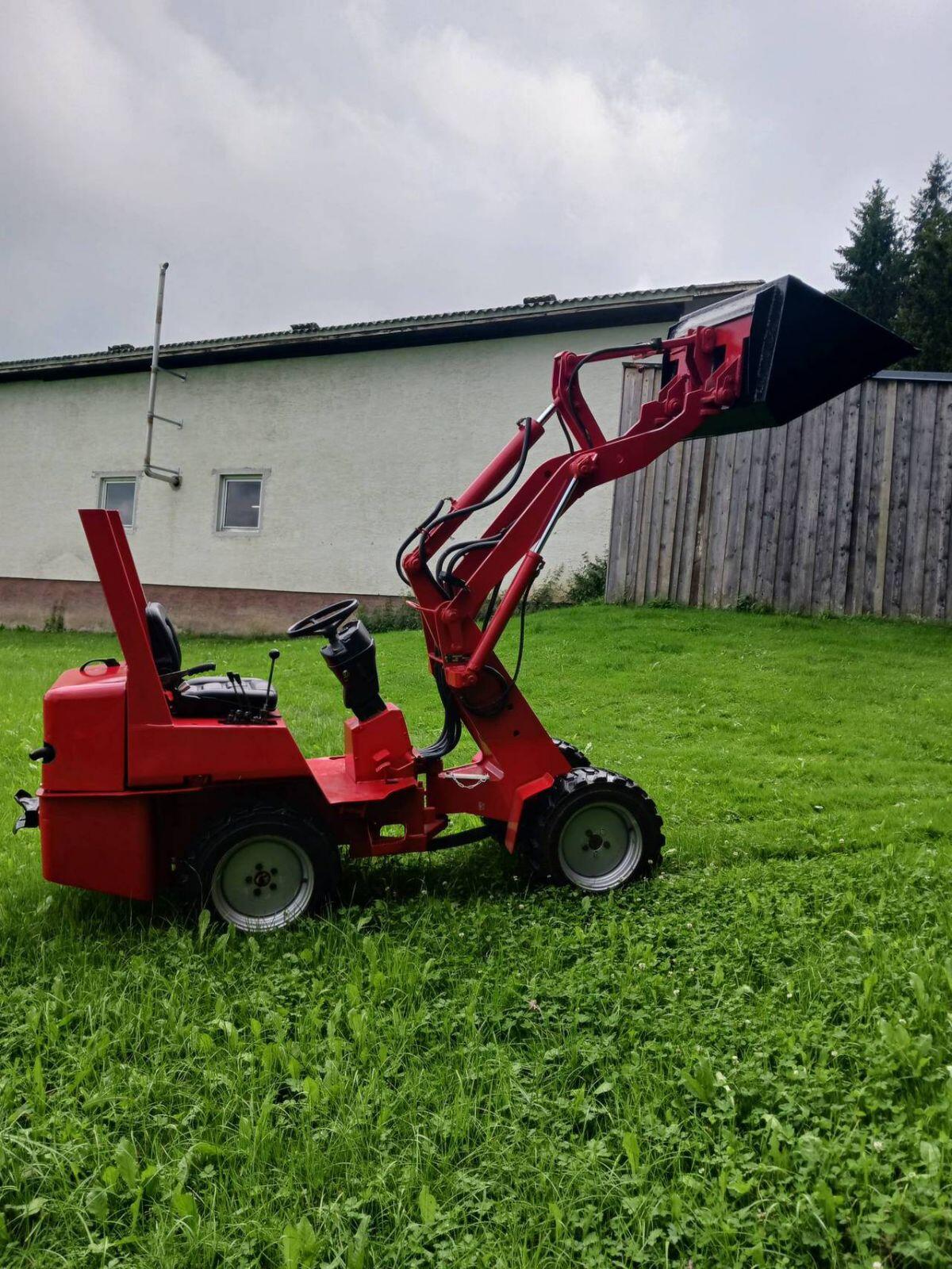 Verkaufe gebrauchten Hoftrac Weidemann 1230 mit neuem Motor 3