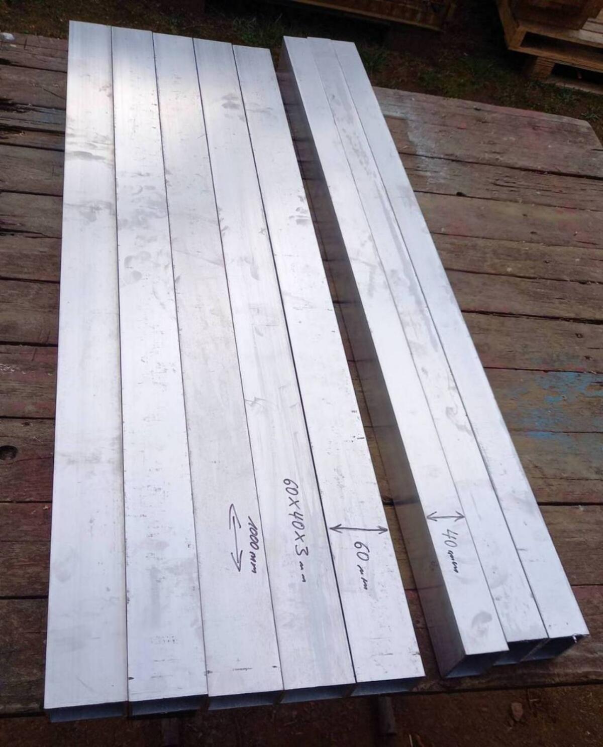 8 Alu-Rohr-Reste 60x40x3 Länge 1 m 2