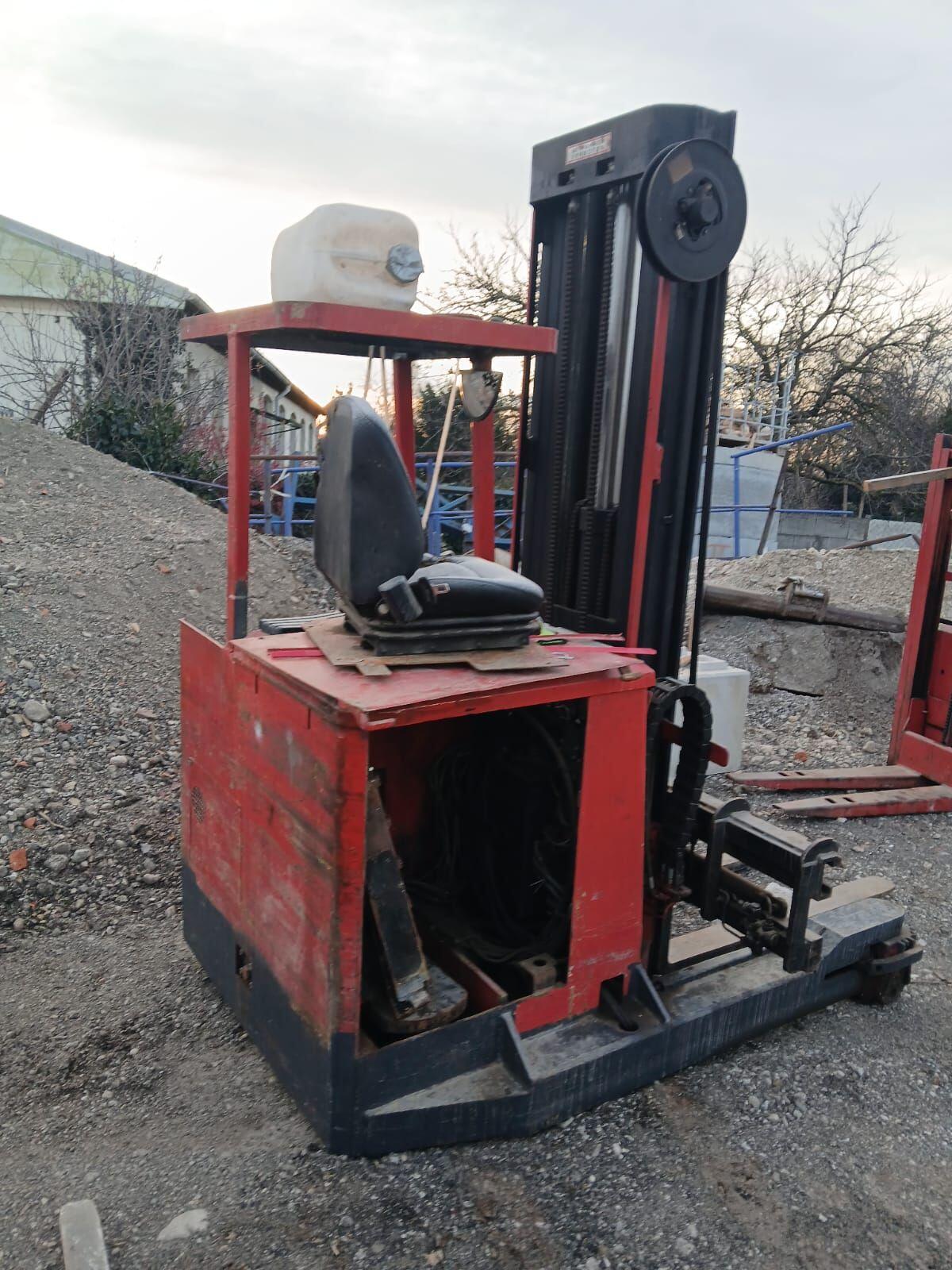 Sichelschmidt Stapler M930 1